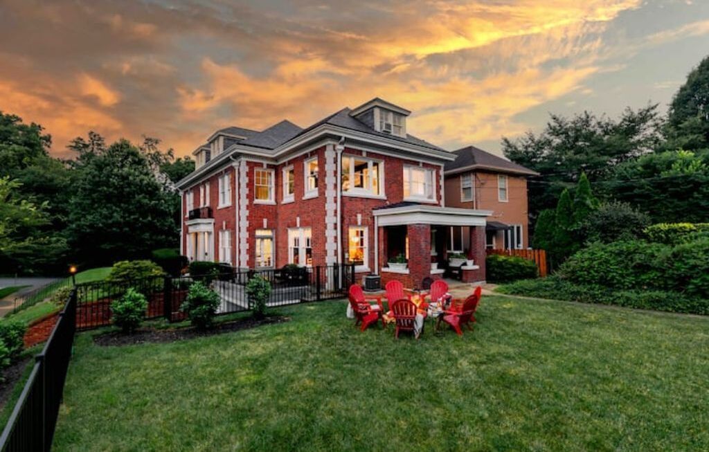 Louisville KY Historical Mansion! *Bourbon Trail*