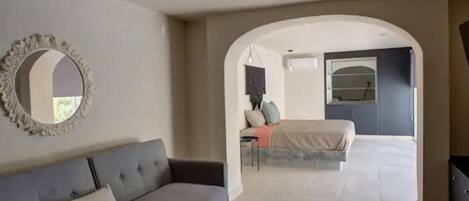 5 室のベッドルーム、アイロン / アイロン台、WiFi、ベッドシーツ