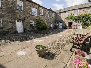 Property grounds - Ramblers Rest (Sedbergh)