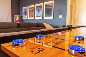 Spielezimmer