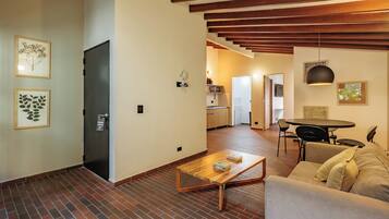 Departamento, 1 habitación, balcón | Área de sala de estar