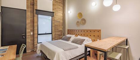 Studio Superior, 1 giường cỡ king, bếp | Bộ đồ giường cao cấp, két bảo mật tại phòng, bàn