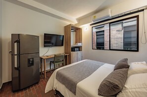 Studio Standard, 1 grand lit, cuisine | 1 chambre, literie de qualité, coffre-fort, bureau