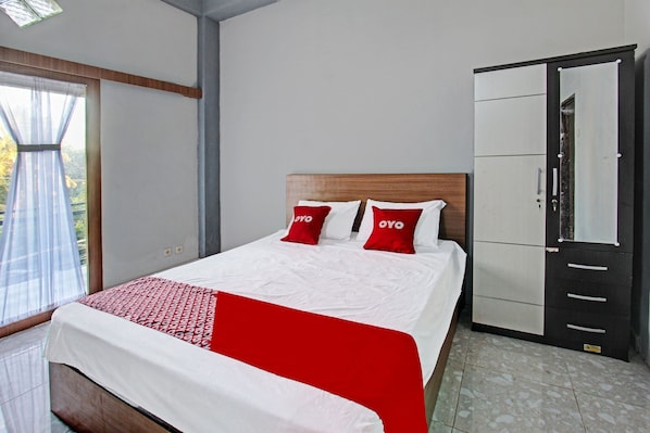 Chambre Double Standard | Espace de travail pour ordinateur portable, Wi-Fi gratuit, draps fournis