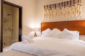 3 chambres, fer et planche à repasser, Wi-Fi gratuit, draps fournis