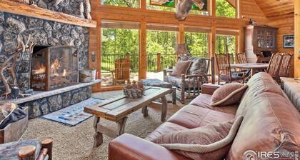 WATER FRONT Updated Cabin Close to Estes Park New Hot Tub 3 Private Acres