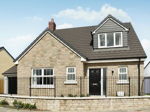 Exterior - A newly built haven located near Westward Ho. (Appledore, near Bideford)
