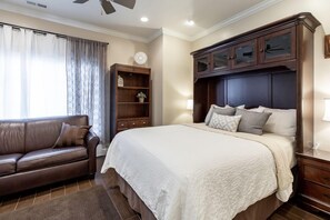 The Edelweiss | Allergikerbettwaren, Pillowtop-Betten, Verdunkelungsvorhänge