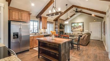 Waltzing Matilda | Living area