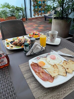 Esmorzar diari continental gratuït 