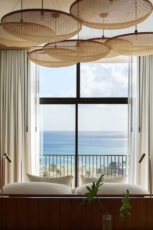 Presidential Suite, 1 King Bed | Blackout drapes, iron/ironing board, free WiFi, bed sheets