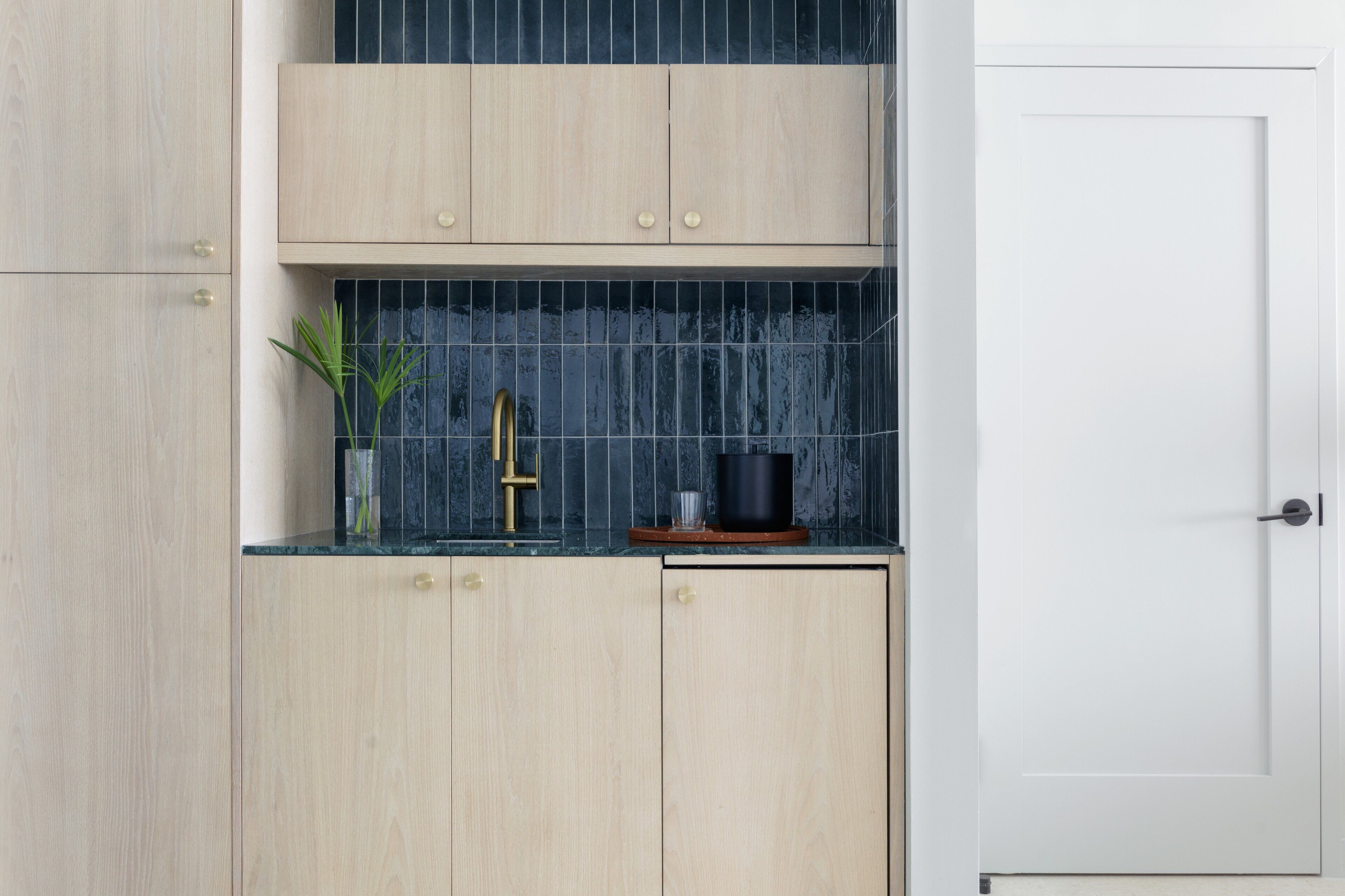 Suite familiar, 1 habitación, vista al océano (Family Room) | Cortinas blackout, tabla de planchar con plancha y wifi gratis 