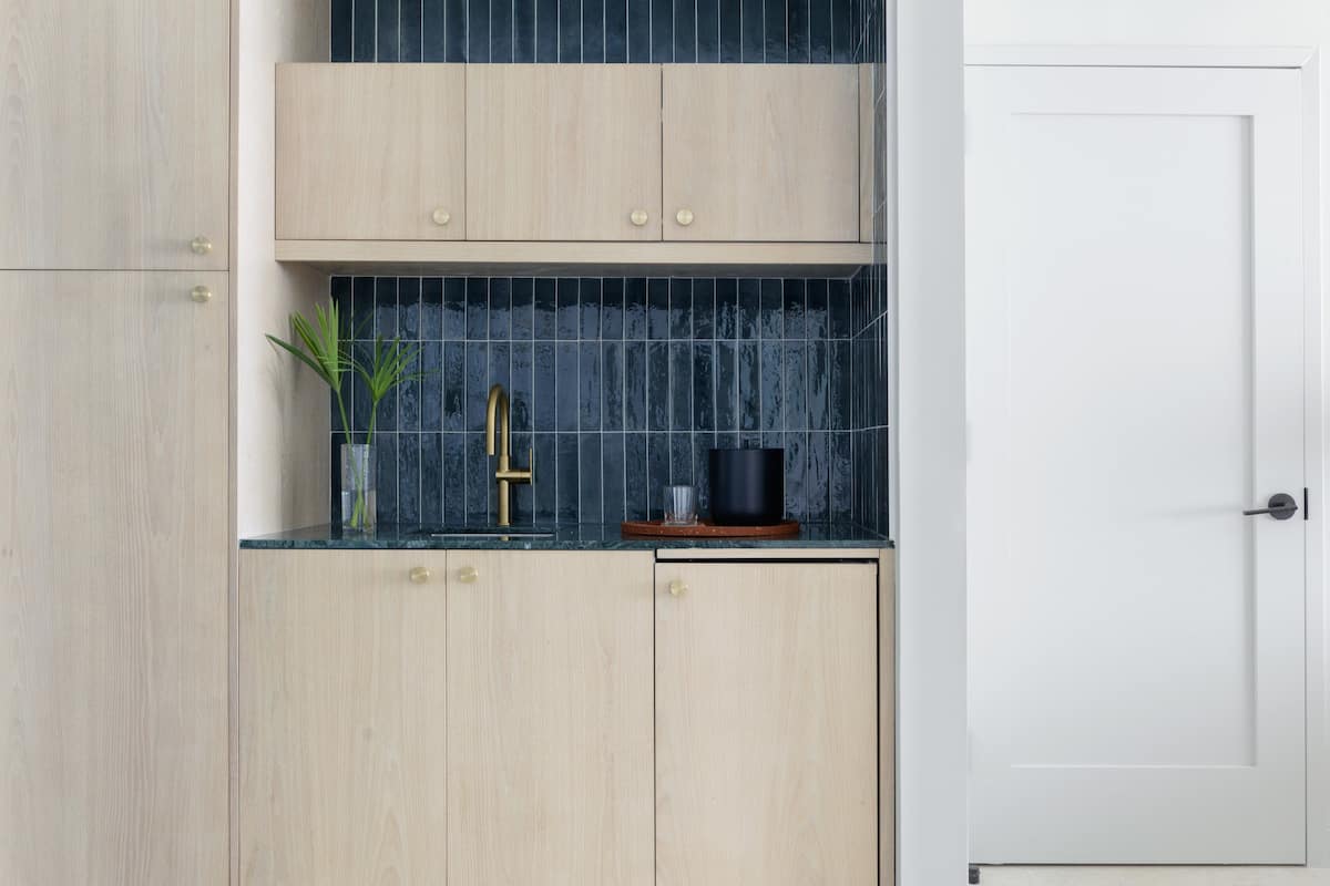 Suite familiar, 1 habitación, vista al océano (Family Room) | Cortinas blackout, tabla de planchar con plancha y wifi gratis