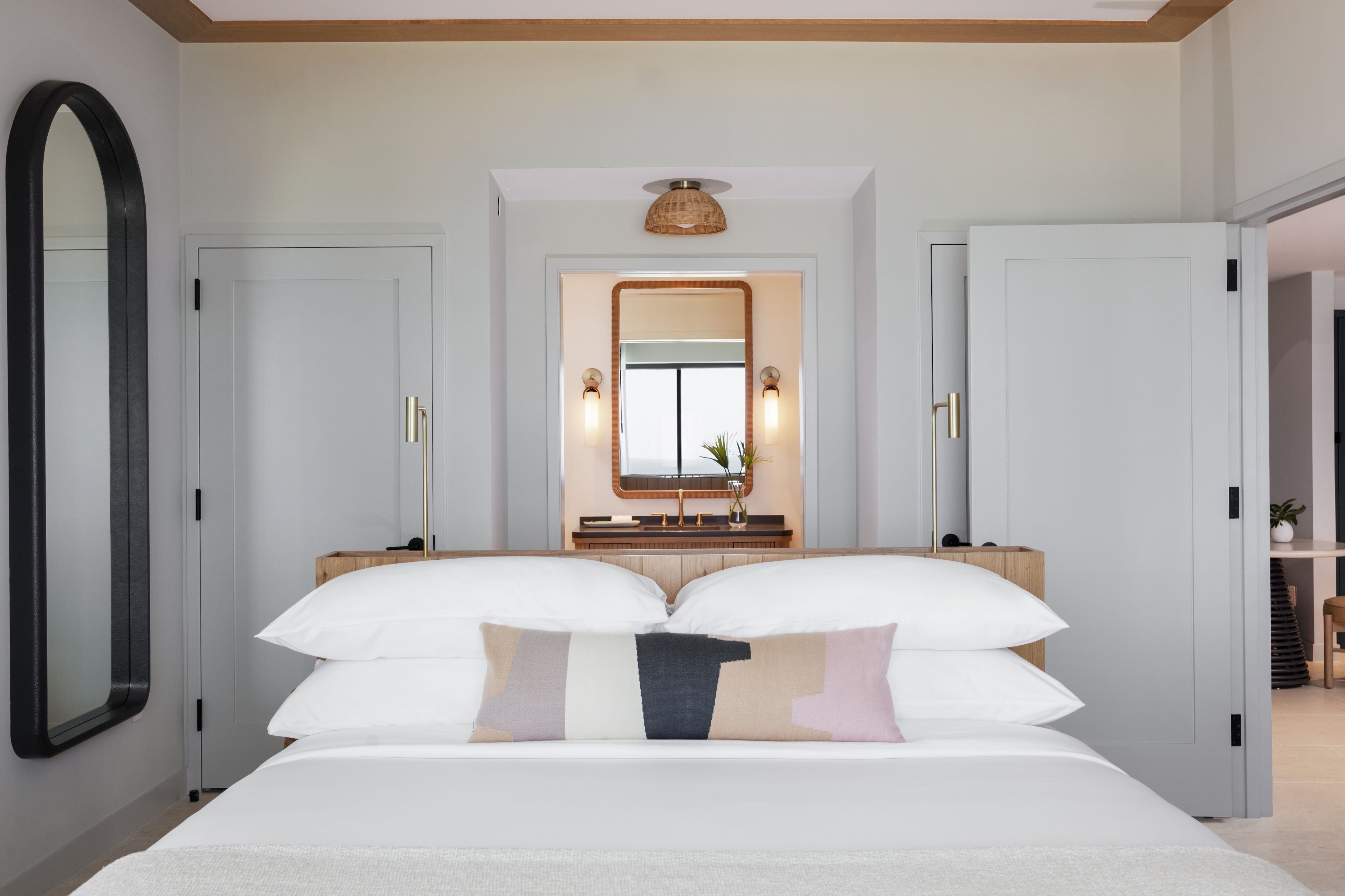 套房, 1 间卧室, 海洋景观 | 遮光窗帘、熨斗/熨衣板、免费 WiFi、床单