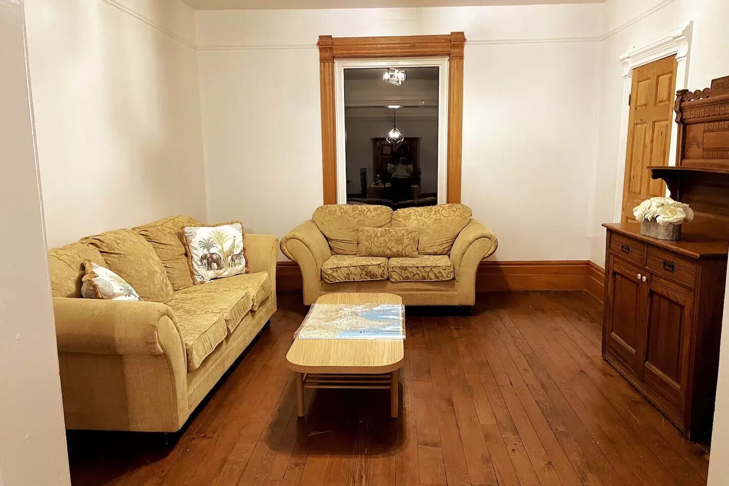 Smart TV, fireplace, foosball, books