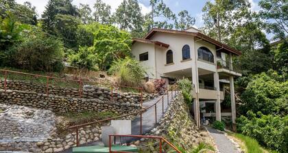 CR Mariposa Gateway