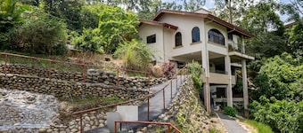 CR Mariposa Gateway