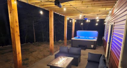 HotTub/PoolTable/Arcade/FirePit/Games/InTown/EVCharger