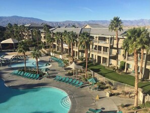 屋外プール、温水プール