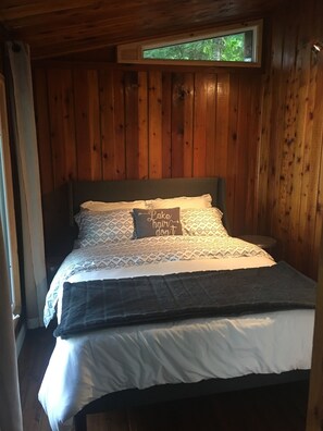 3 bedrooms, travel crib, free WiFi, bed sheets