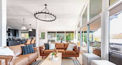 Explore a Luxurious Lakefront Dream Home