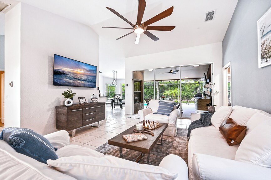 Luxury Villa Azul Naples With Heated Salt Water Pool - Naples, FL