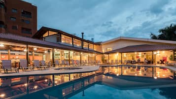 Piscina externa