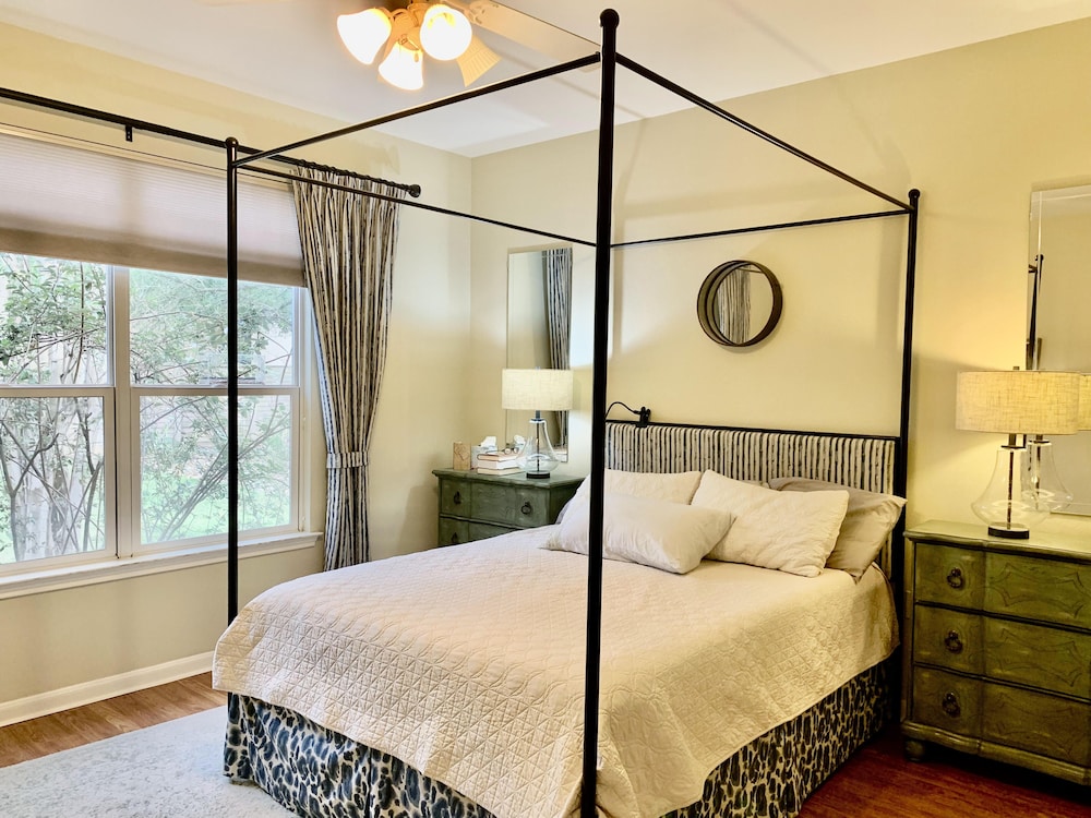 Cozy Home in Sun City, TX a 55 & older active adult community