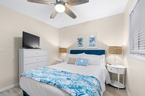 2 bedrooms, desk, iron/ironing board, travel cot