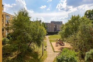 Exterior - 2-bedroom Franciszka Kawy 34 by Renters (Warsaw)