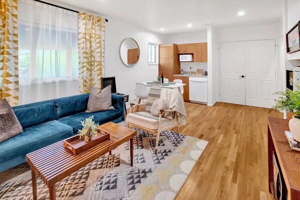 TV connectée, médiathèque, chaîne hi-fi