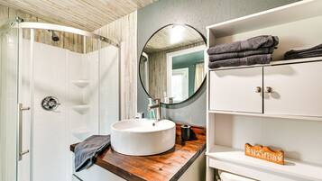 Hair dryer, towels