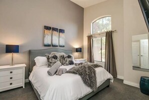 5 habitaciones, wifi y ropa de cama