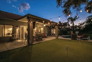 تناول الطعام بالخارج