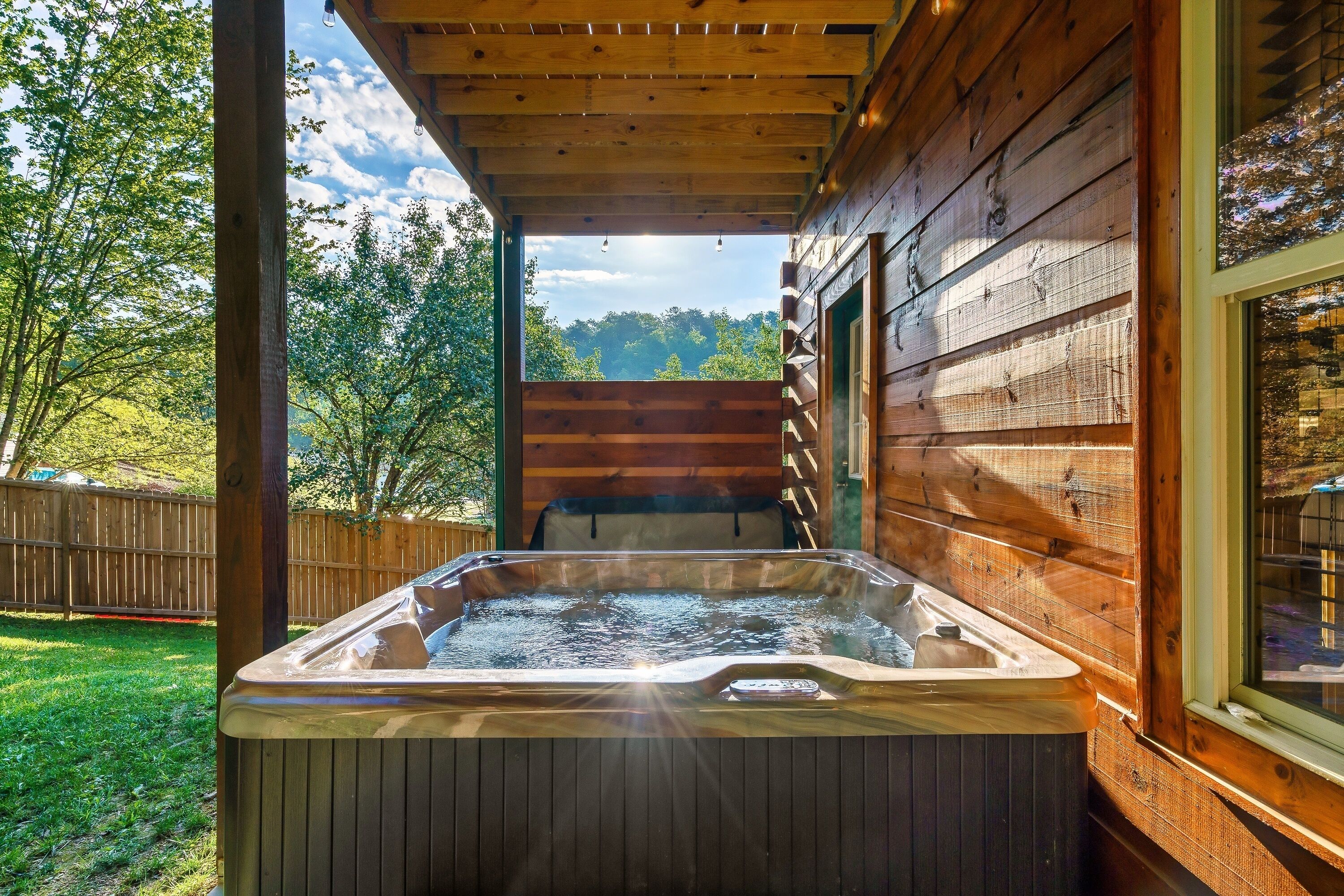 Outdoor spa tub
