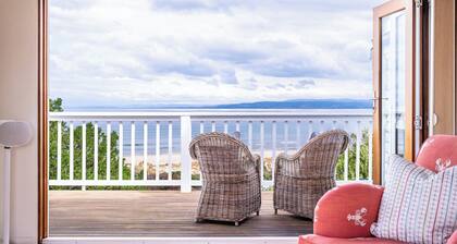 Hamptons Hideaway - Freycinet Holiday Houses