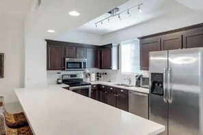 Private kitchen - In the middle of the Action (Phoenix)