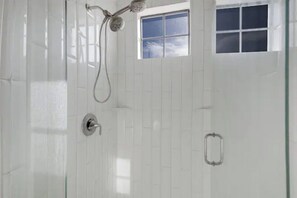Seife, Shampoo, Toilettenpapier