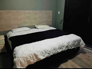 1 室のベッドルーム