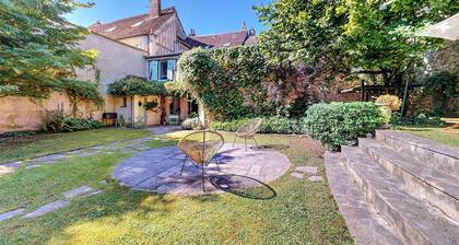 Lovely home in Villeneuve-sur-Yonne
