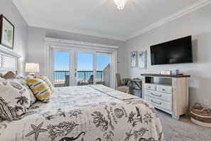1 habitación, tabla de planchar con plancha y ropa de cama 