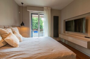 Apartment | 2 bedrooms, free WiFi, bed sheets