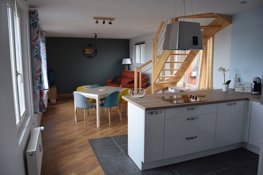 Appartement Avec Magnifique Vue Sur Port Situé Entre La Plage Et Le Centre Ville - Calais