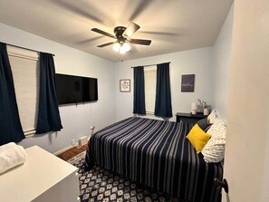 2 Schlafzimmer, Schreibtisch, Bügeleisen/Bügelbrett, kostenloses WLAN