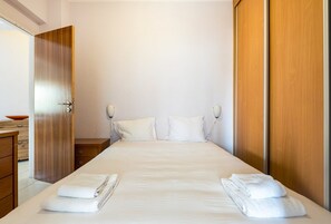 2 bedrooms, desk, iron/ironing board, Internet - GuestReady - Enchanting Retreat in Paço de Arcos (Oeiras)