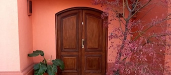 Hermosa Casa Ubicada en Huerto del Sol, Chacras de Coria. Mendoza / 10 Personas