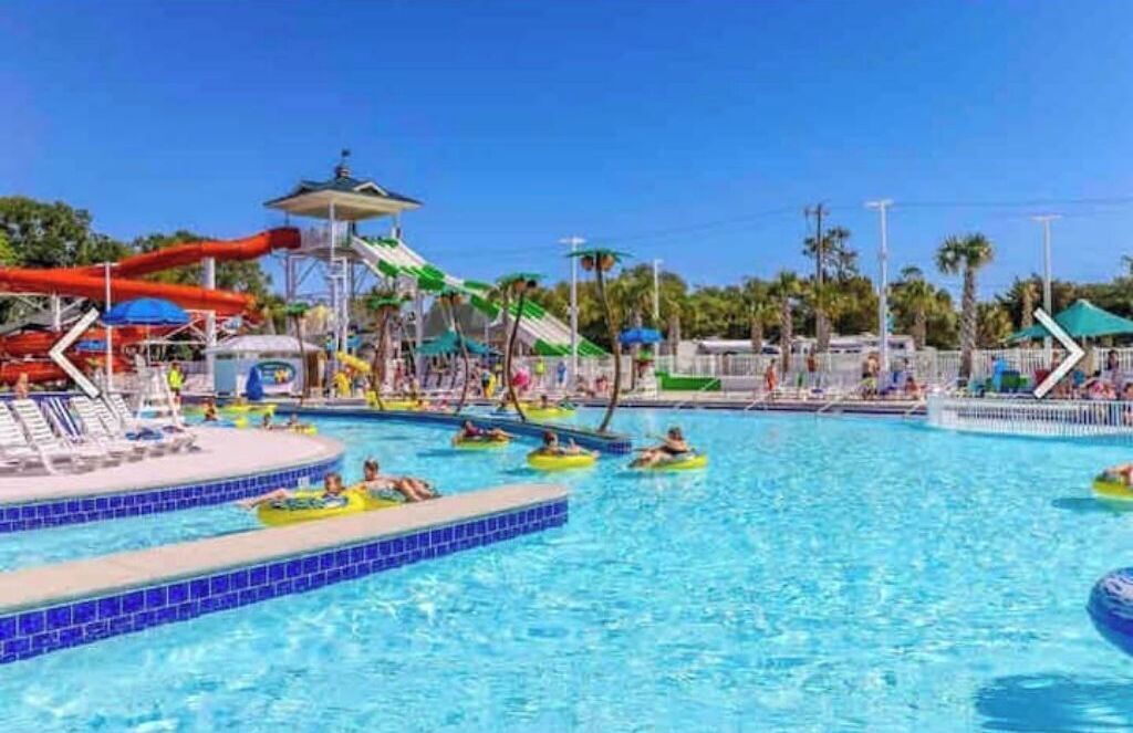 室內泳池、室外泳池