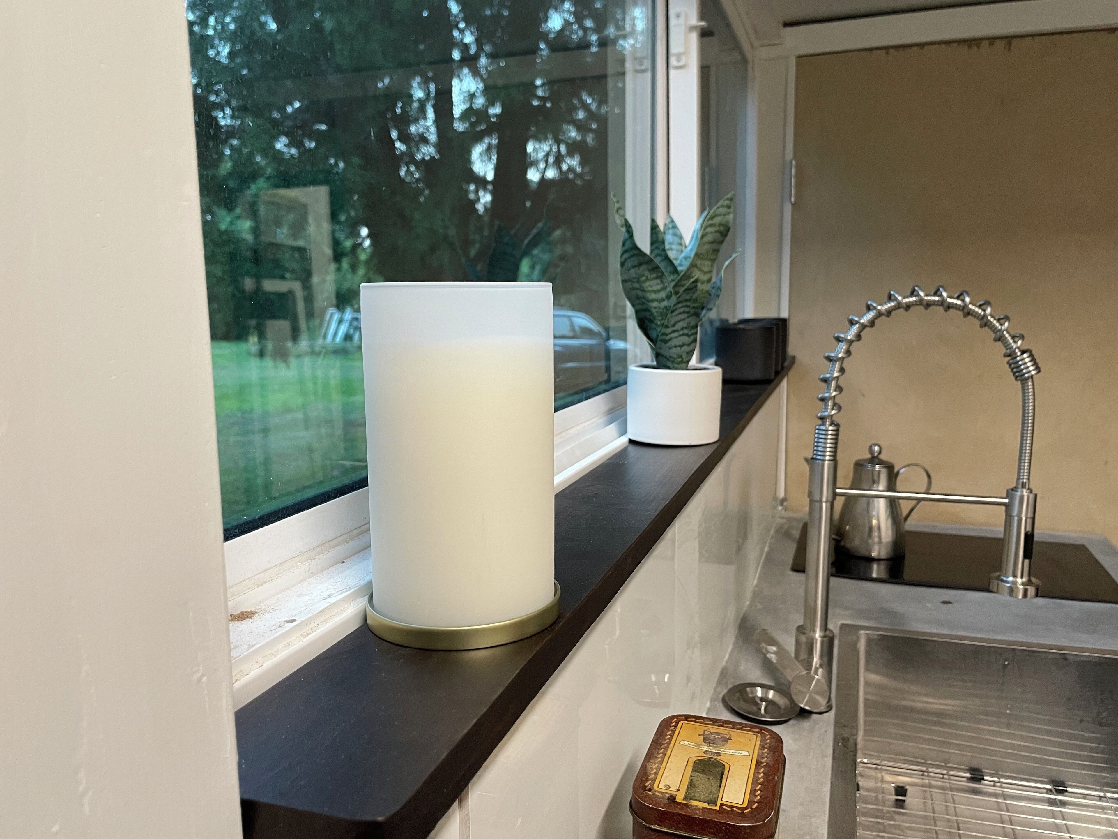 Artistic Tiny Home in Country Setting - 15 minutes to everything!