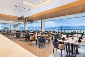 Dining - Holiday Inn LAMPUNG BUKIT RANDU by IHG (Bandar Lampung)