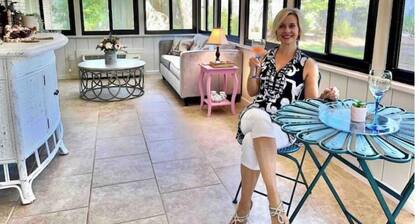 5 miles to the beaches and premier golfing !